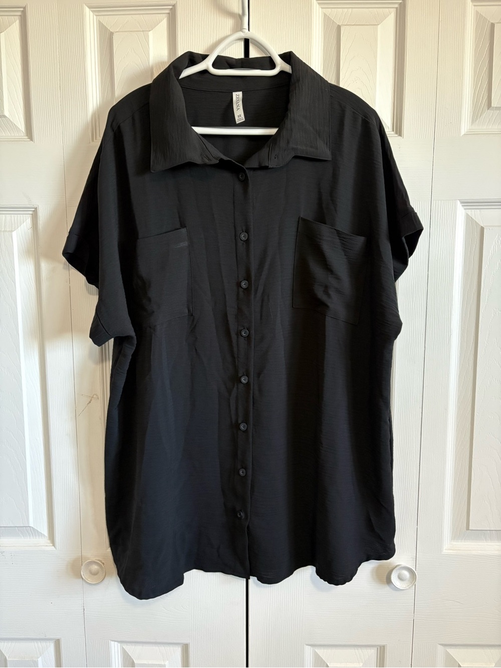 Black Short-Sleeve Button-Up Shirt